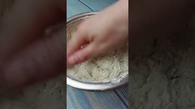 ДРОЖЖЕВОЕ ТЕСТО для СОСИСОК В ТЕСТЕ и мини- ПИЦЦ смотреть онлайн