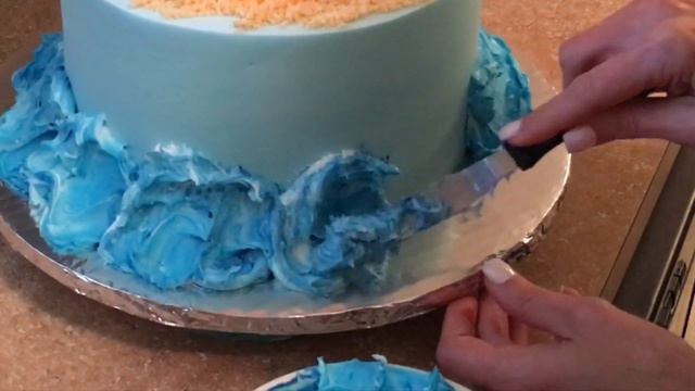 How To Make Buttercream Waves | Karolyn's Kakes смотреть онлайн
