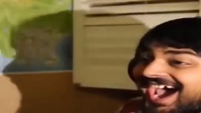 мужик смеётся!!!