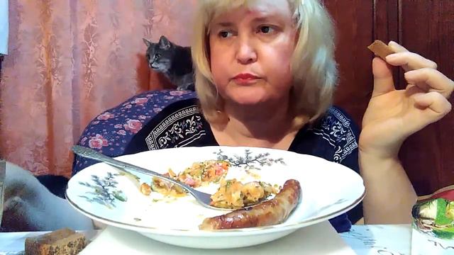 МУКБАНГ / МУКБАНГ -ОБЗОР НА КОЛБАСКИ ДЛЯ ЖАРКИ. ТУШЕНЫЕ ОВОЩИ. смотреть онлайн
