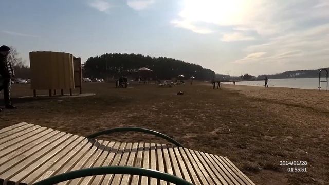 Радиоуправляемая машинка пылит на пляже. Мы офигели от увиденного. смотреть онлайн