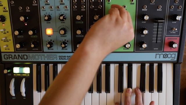 *WATERFALLS* Paul McCartney LOFI / SP404 & Moog Grandmother смотреть онлайн