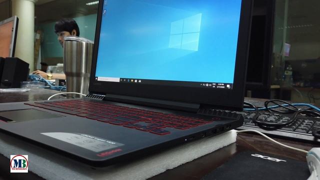 Lenovo Legion Y520 Gaming Laptop Black i7-7700HQ Review смотреть онлайн