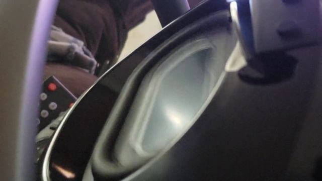 Trap Woofer Bass Test!!! Harman Kardon Onyx Studio 7 100% Volume смотреть онлайн