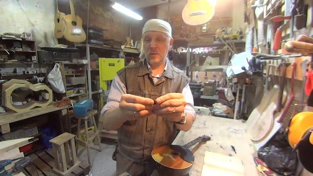 Подставка (кобылка) под струны для домры