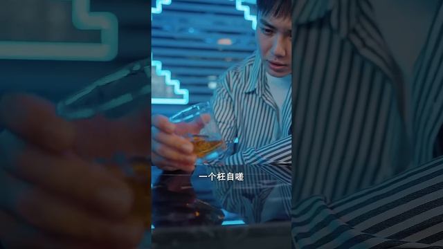 【全集】凌霄门少主为报恩，隐藏身份和杨玉清结婚，没想到被嫌弃收到离婚协议，四个美艳师姐得知后都抢着要和他在一起《离婚后，四个师姐找上门》1~90 #短剧 #霸道总裁 #逆袭 #都市 #打脸 смотреть онлайн