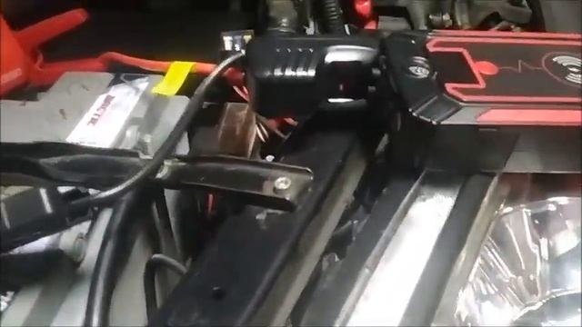 UTRAI Jstar 4 Car Jump Starter 24000mAh 2500A смотреть онлайн