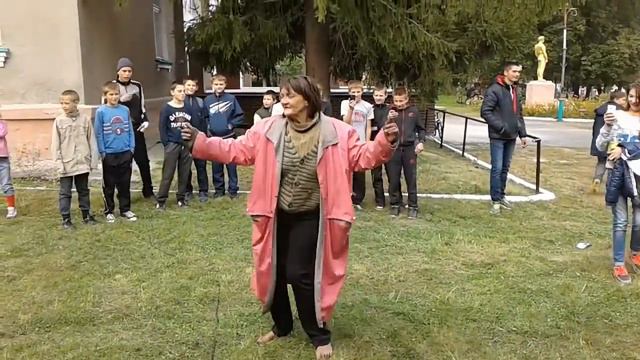 Пьяная бомжиха жжет 2 смотреть онлайн