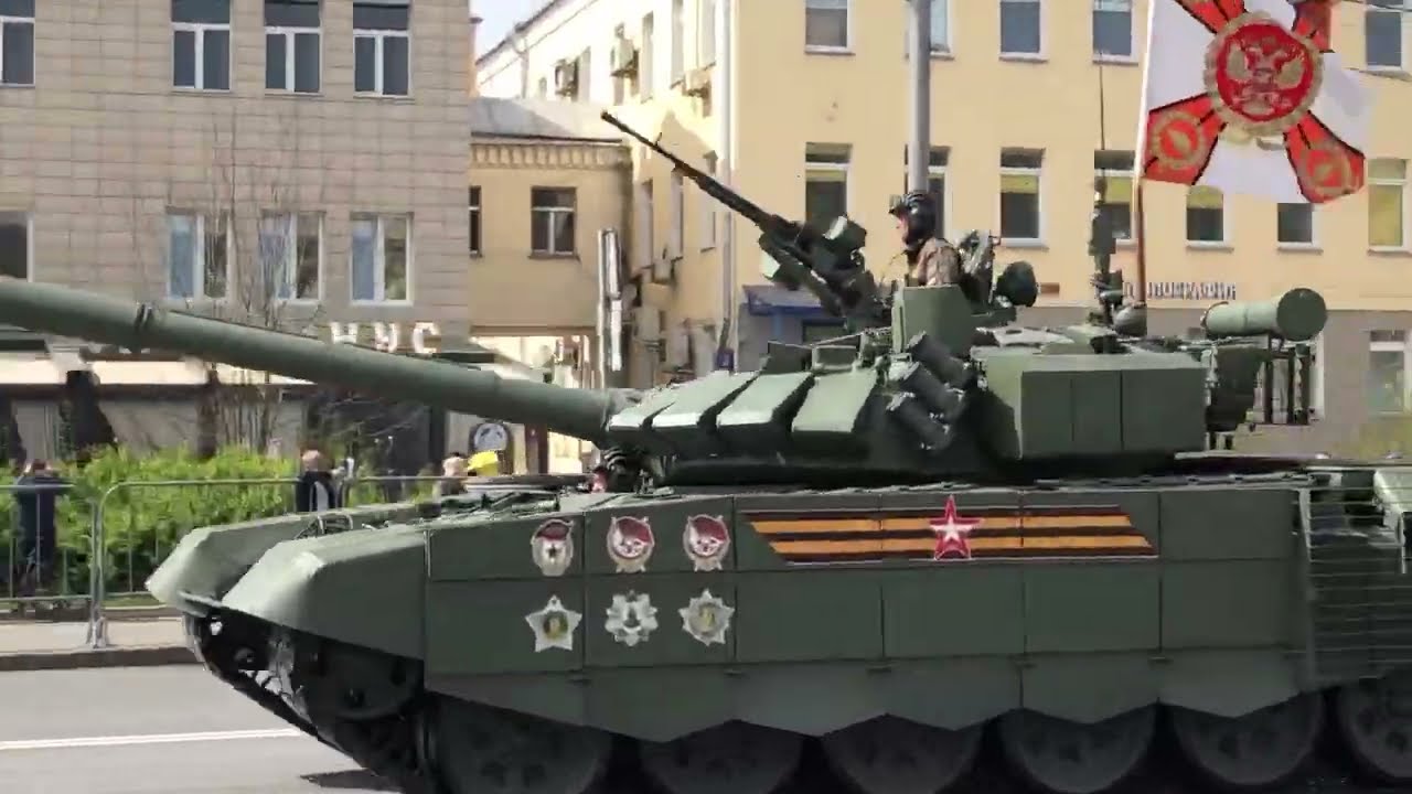 ⚠️ ЭКСКЛЮЗИВ ⚠️ Проход колонны техники Москва - Генеральная репетиция Парада Победы 2022 смотреть онлайн