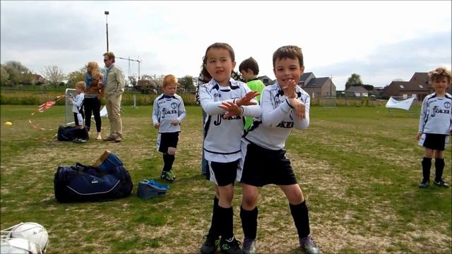 Daan & Liam Gangnam Style 04-05-2013 смотреть онлайн