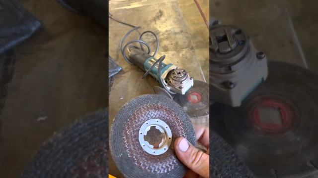 Makita grinder review. Watch out for x lock! смотреть онлайн