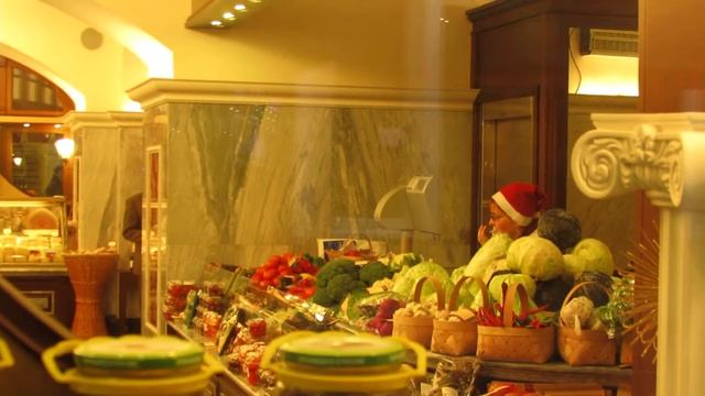 Витрины гастронома ГУМ // 8 января 2014 смотреть онлайн