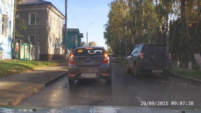 Crazy Driver | Перелетел через авто смотреть онлайн