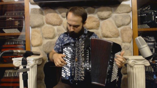 How To Play Chromatic Button Accordion B System (Bayan) - Lesson 1 - Major Scales C, Eb, Gb, A