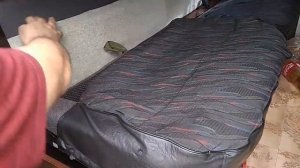 Бюджетный автодом из соболя. Спальные места из задних сидений.