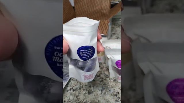 Big Island Art Scents Unboxing & First Impressions | LIVE From IG