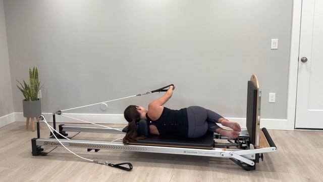 Pilates Reformer Workout: Jumpboard | Full Body | Intermediate смотреть онлайн
