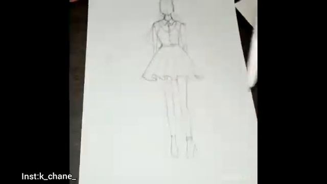 Киім эскизін қалай салуға болады ✏.Егер сурет салуға қызығатын болсаңыз осы видеоны көріңіз смотреть онлайн