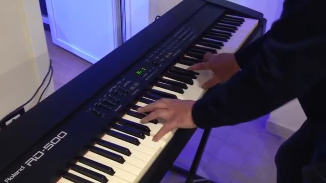 PIANOLA ROLAND RD 500 смотреть онлайн