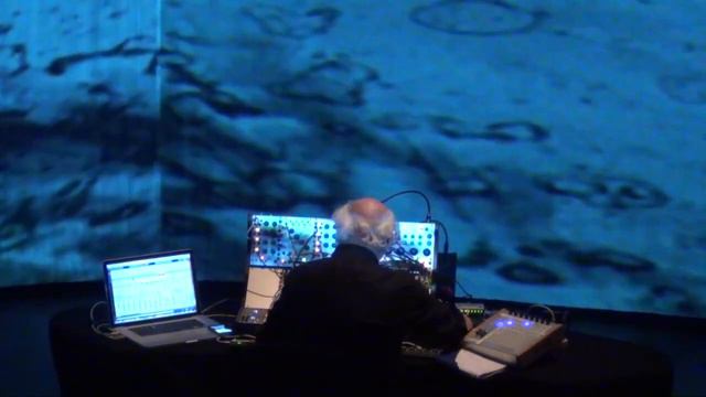 Morton Subotnick: Silver Apples of the Moon (excerpt) смотреть онлайн