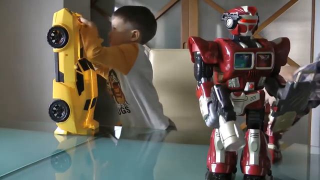 ИГРУШКИ ДЛЯ ДЕТЕЙ РАСПАКОВКА SUPER BUMBLEBEE TRANSFORMERS ИГРАЕМ С ПАПОЙ Toys for kids смотреть онлайн