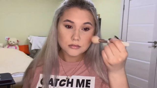 БРОНЗОВЫЙ МАКИЯЖ// Простой и эффектный смотреть онлайн