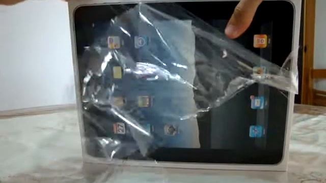 Unboxing iPad 1.MPG смотреть онлайн