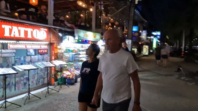 Таиланд. Ао Нанг. Где поесть за 100 рублей? Обзор пляжа. Краби #3 16.02.2023 смотреть онлайн