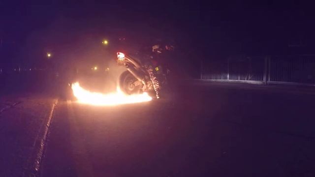 CBR 929 Fireblade Flames Fire Burnout смотреть онлайн