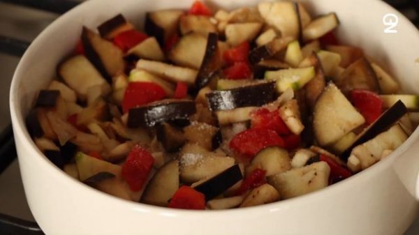 Recette de Pizza Calzone : Garniture et pâte 100% MAISON facile et rapide | Neargrub