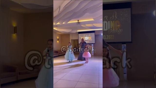 МАМА СПЕЛА ДЛЯ ДОЧКИ НА СВАДЬБЕ ? красивое поздравление от мамы смотреть онлайн