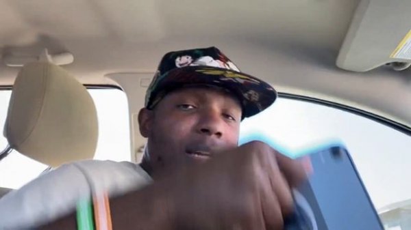 iPad mini 6 Mounted in The Car!! Thanks MOFT and Magnets!!