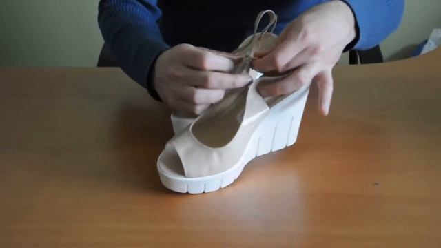 Кожаные босоножки на танкетке "Zemal" смотреть онлайн