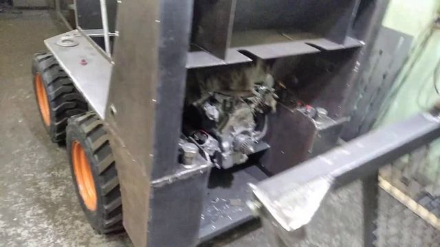 Продолжение постройки бортоповоротного погрузчика КИБОРГ. смотреть онлайн