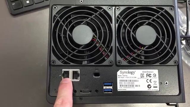 How to Connect the Cables to Your Synology Disk Station Server смотреть онлайн