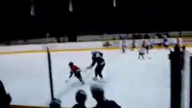 Cliff Ronning picking on someone his own size. смотреть онлайн