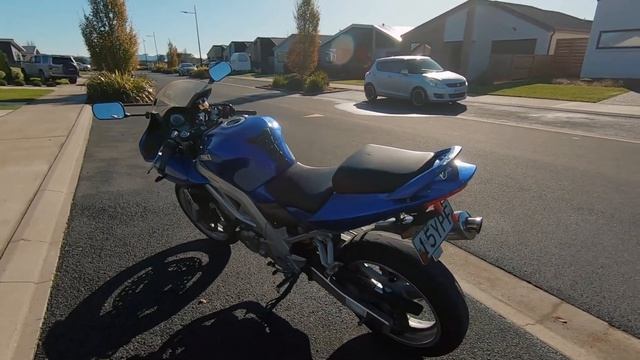 2004 SV650S walkaround and Scorpian muffler