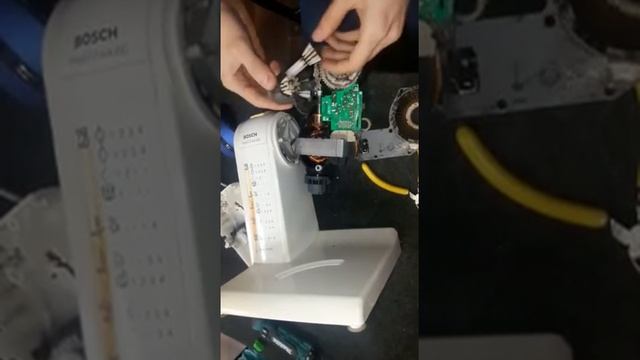 Кухонный комбайн bosch mum 4655eu не крутит шнека. смотреть онлайн