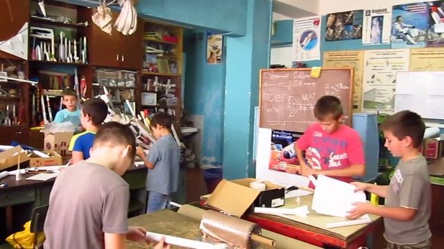 Занятия в кружке ракетного моделирования сентябрь 2015 года Харьков смотреть онлайн