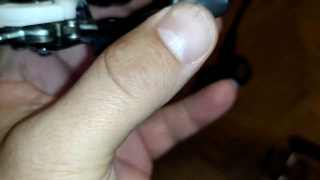 Манетка Shimano Altus померла.