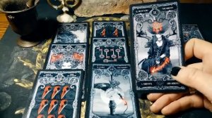 Гадание на Таро  ЕСТЬ ЛИ ПОРЧА НА МНЕ? старое доброе гадание)