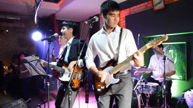 DRIVE MY CAR (The Beatles) FROM THE ROLLS BAND смотреть онлайн