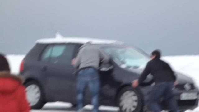 Panasonic Lumix TZ20 TS10 HD Video Test: Golf Stuck In Ice February sounds like a golf advert2012 смотреть онлайн
