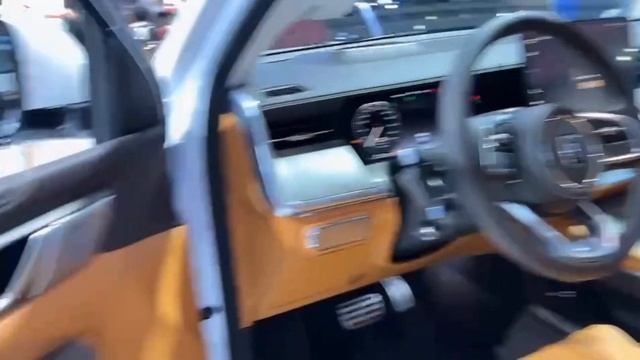 Танк 300 400 500 на авто-выставке Китая смотреть онлайн