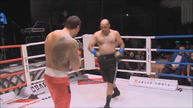 Первый профессиональный бой Евгения Монина смотреть онлайн