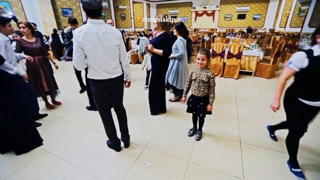 СОВРЕМЕННЫЕ ТАНЦЫ НА СВАДЬБЕ.ДЕТИ ЗАЖИГАЮТ.СВАДЕБНЫЙ ДАГЕСТАН смотреть онлайн