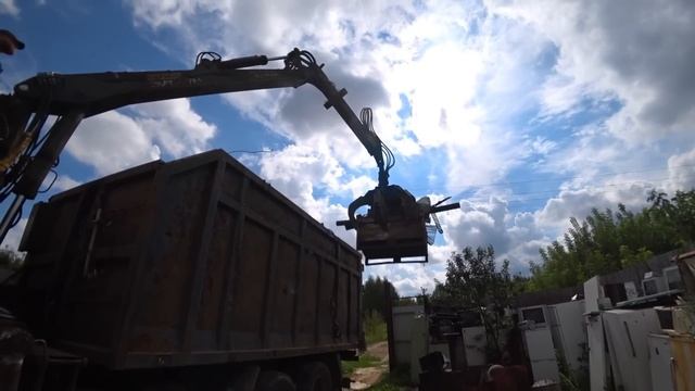 Столько металлолома я ещё в жизни не сдавал! смотреть онлайн