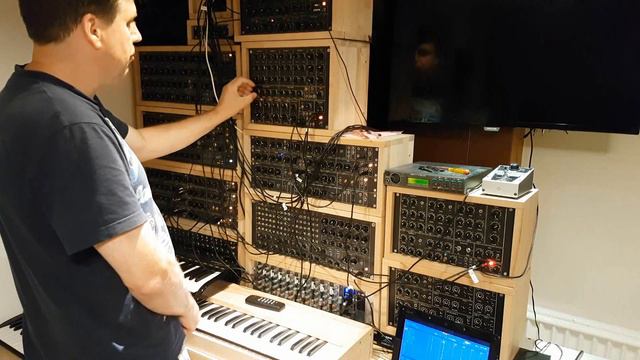 Jam with Polyend Poly2 and DIY Analog Modular-System смотреть онлайн