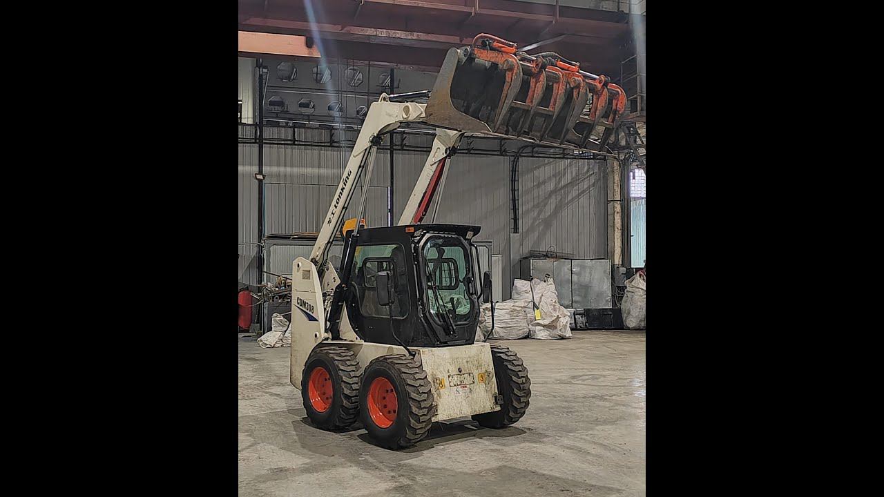 Реальный отзыв о мини-погрузчике Lonking CDM308. Активная работа навесного оборудования. смотреть онлайн