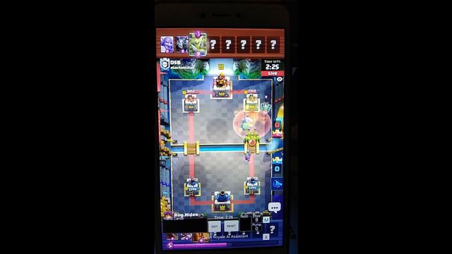 Demo video with Clash Royale AI Assistant app смотреть онлайн
